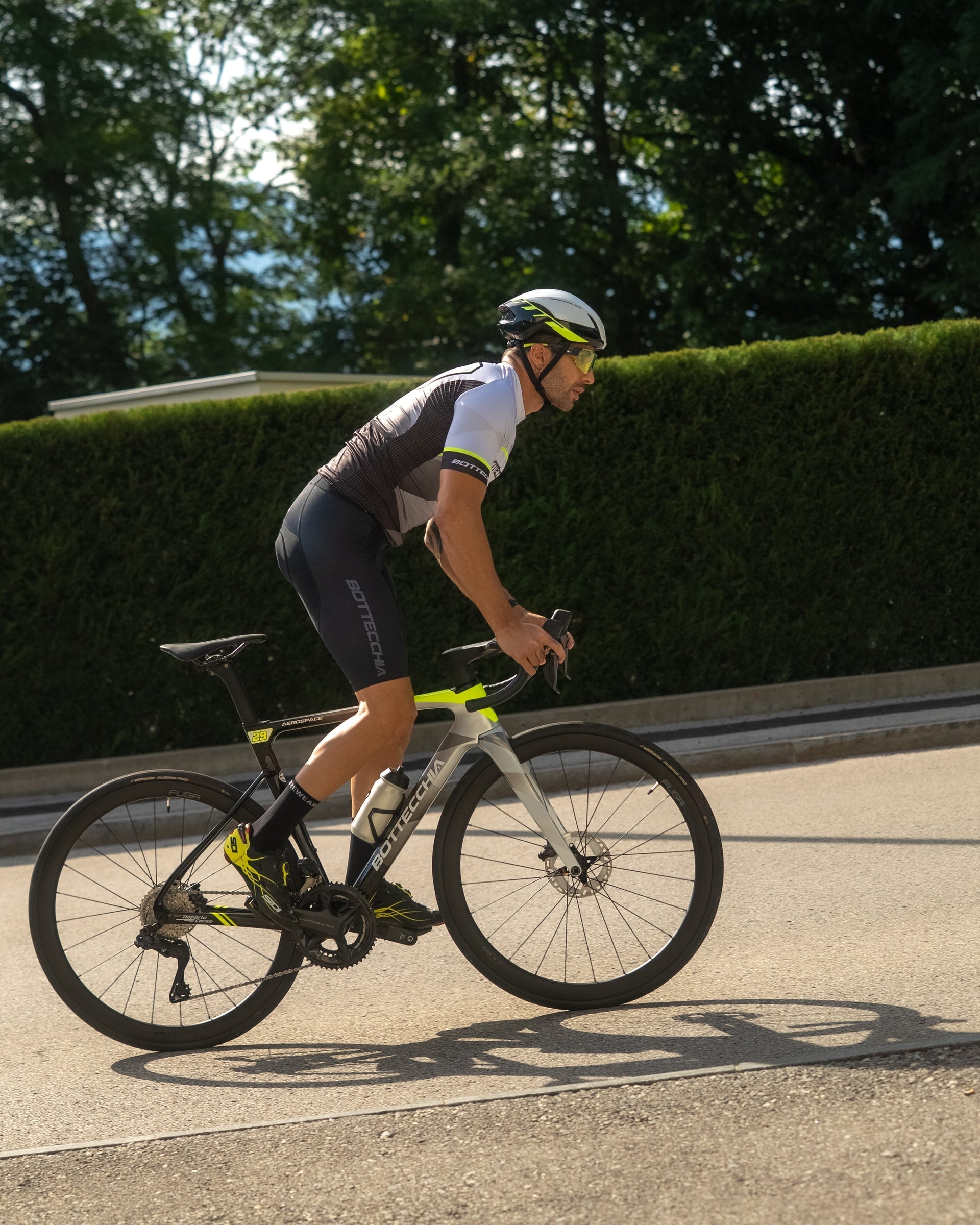 La velocità incontra la passione: le bici esclusive di Andrea Iannone firmate Bottecchia Cicli.